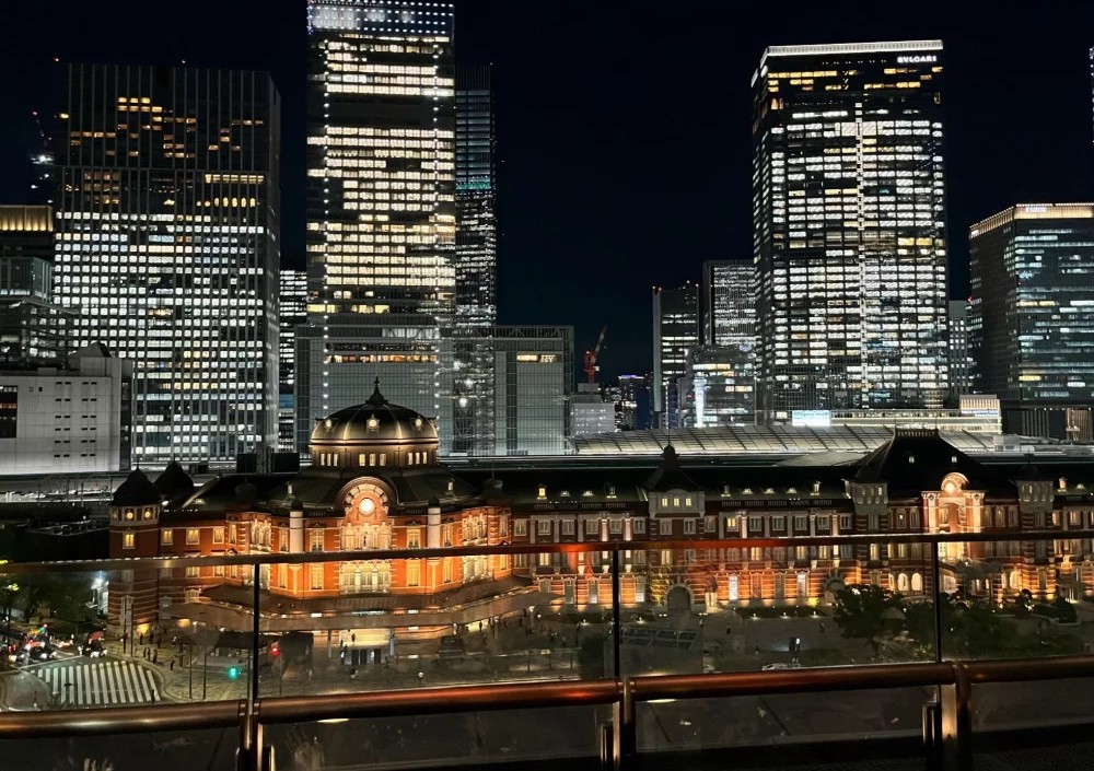 新丸之內大廈的7樓露台